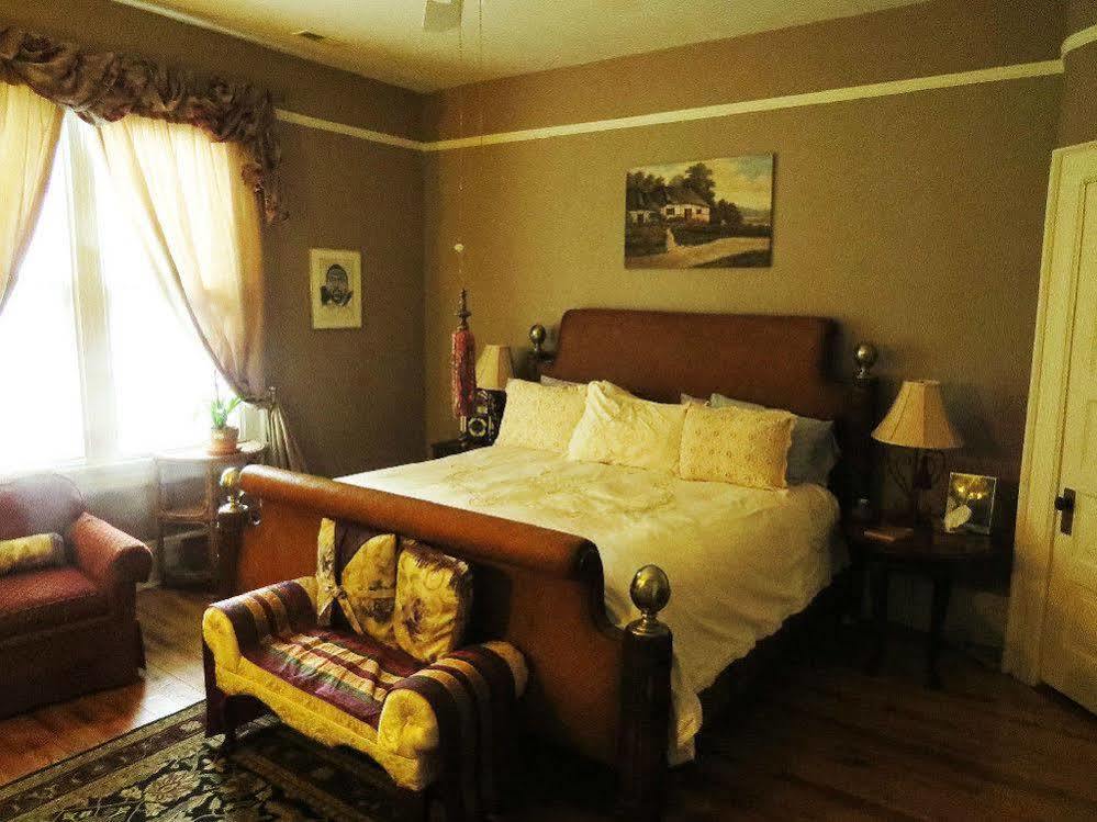 Inn Upon Moon River Plantation Chester Extérieur photo