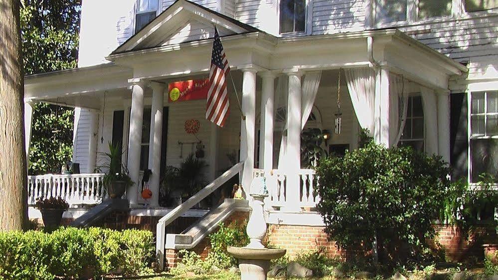 Inn Upon Moon River Plantation Chester Extérieur photo